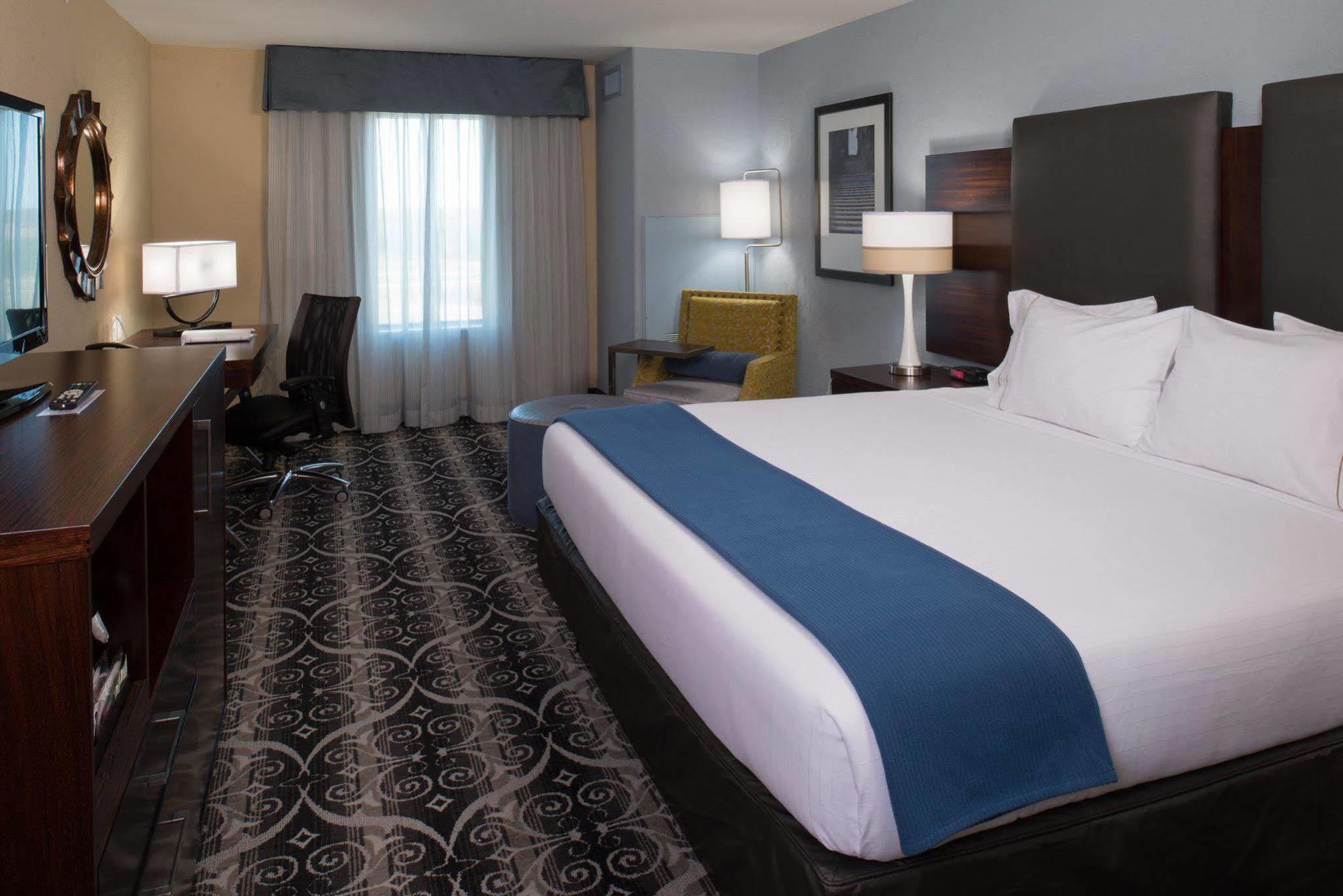 Holiday Inn Express Hotel & Suites North Kansas City By Ihg Exterior foto